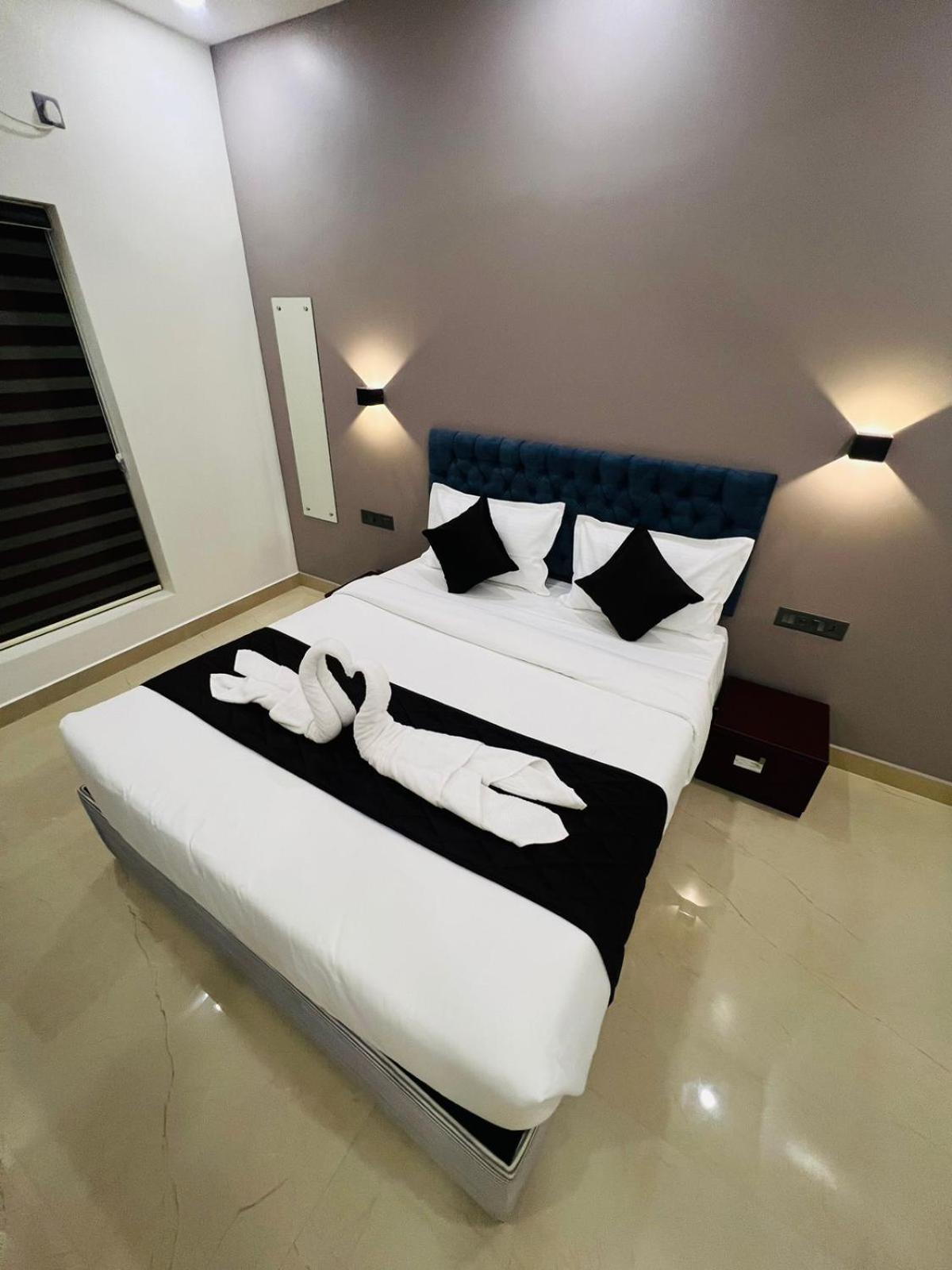 The Lotaz Hotel Kochi Eksteriør billede