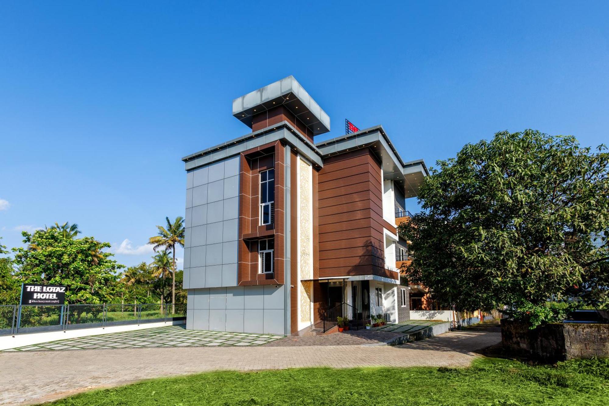 The Lotaz Hotel Kochi Eksteriør billede