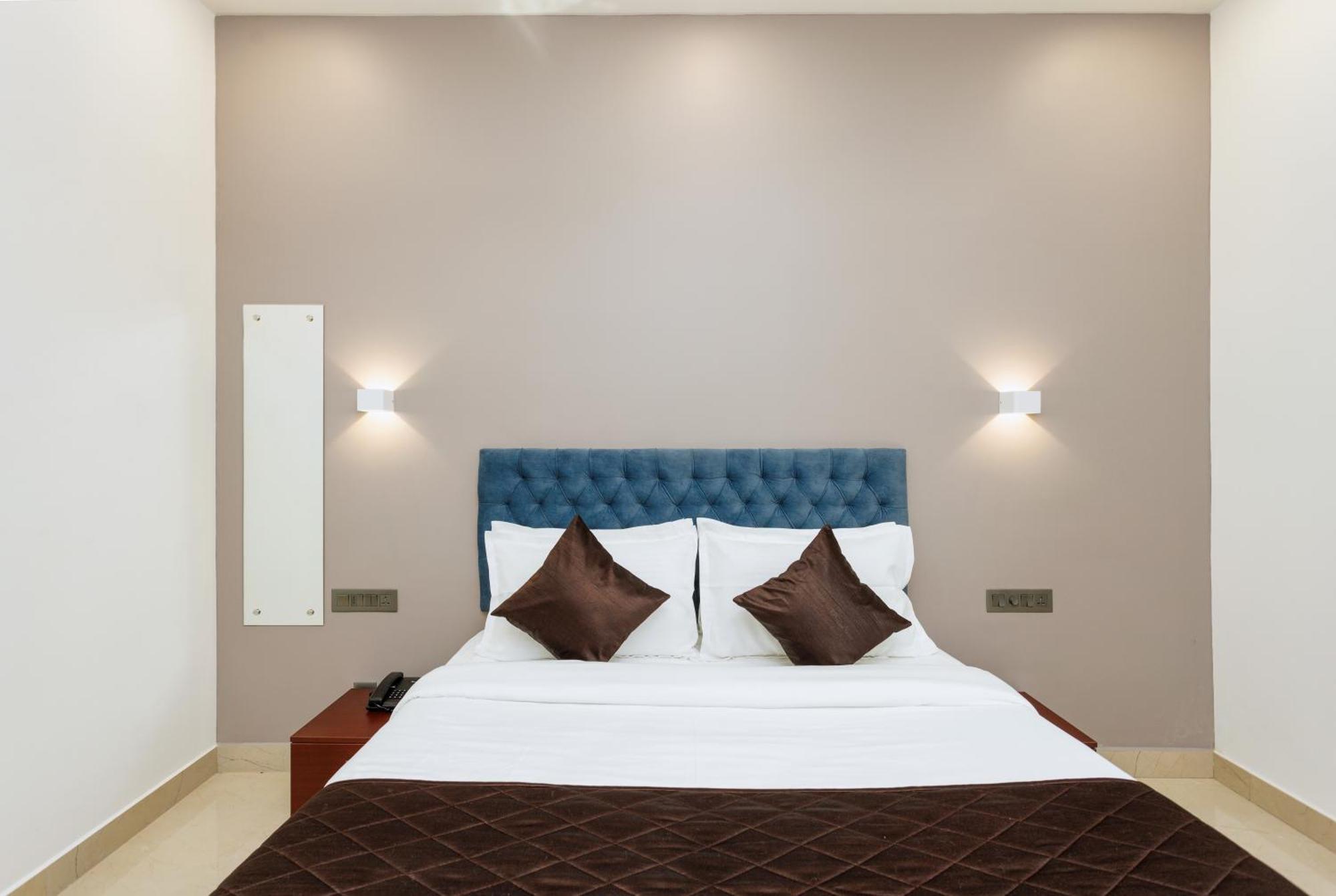 The Lotaz Hotel Kochi Eksteriør billede